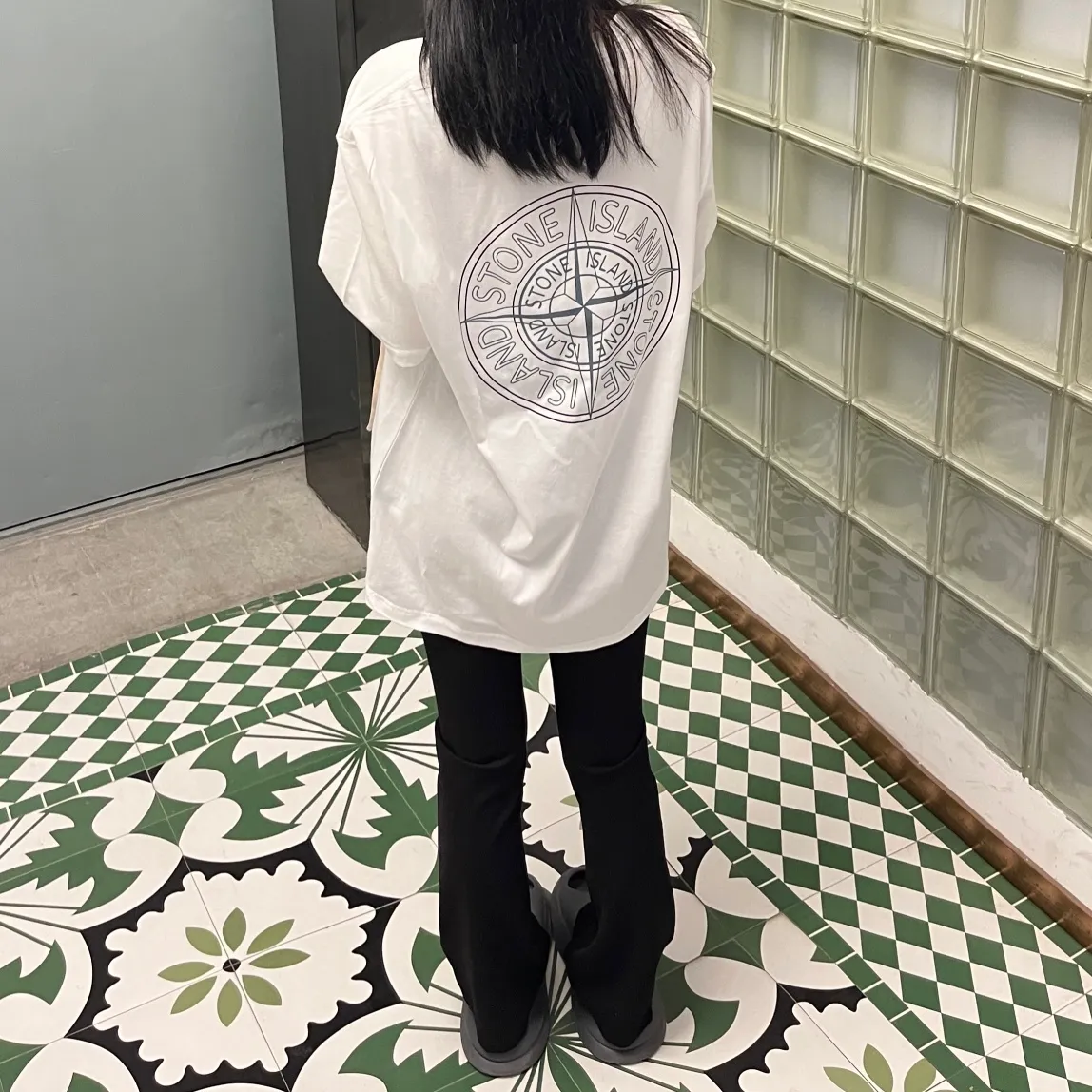 W609#P110💰 Stone Island compass big logo on the back logo printed short-sleeved men's and women's loose casual T-shirt Made of 260g combed cotton 32-count double yarn, double thread and two needles to press the thread, no deformation after long-term washing, imported 3D printing, no fading, no cracking, genuine pattern making, double tag wash, original packaging, color: black - white, size M - XXL